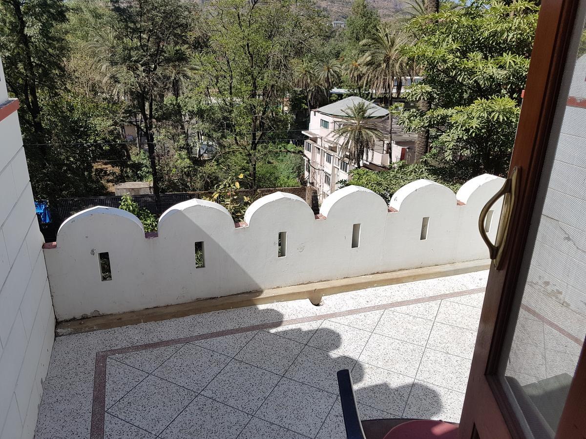Kesar Bhawan Palace Mount Abu Exterior foto